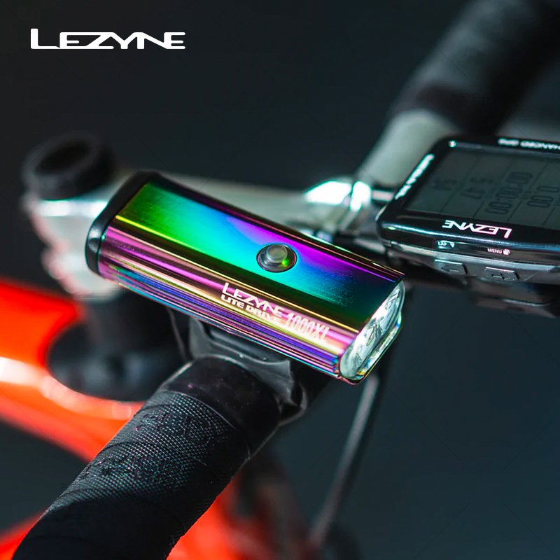 LEZYNE 1000ルーメン自転車用フロントライト アルミ - Rechargeable Bicycle Headlight 1000 Lumen のレビューと価格